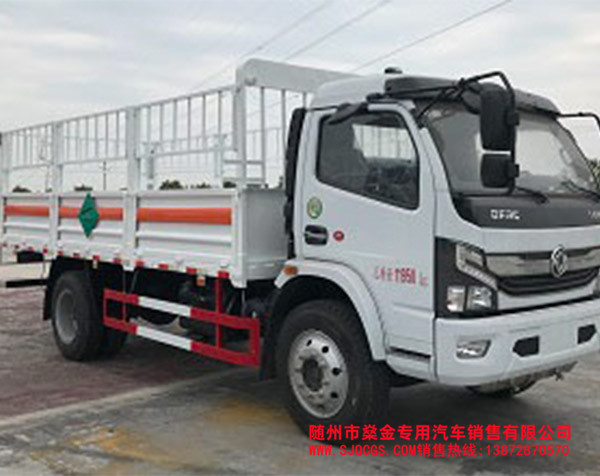 東風(fēng)多利卡氣瓶運(yùn)輸車