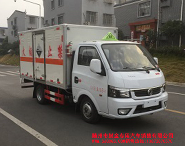東風(fēng)逸途腐蝕性物品箱式運(yùn)輸車